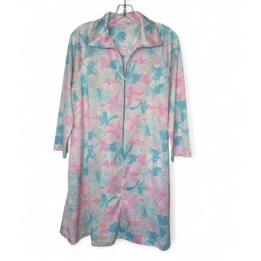 Vintage 70s Lorraine Floral Nylon Housecoat Robe S Pastel Zip Front Cottagecore